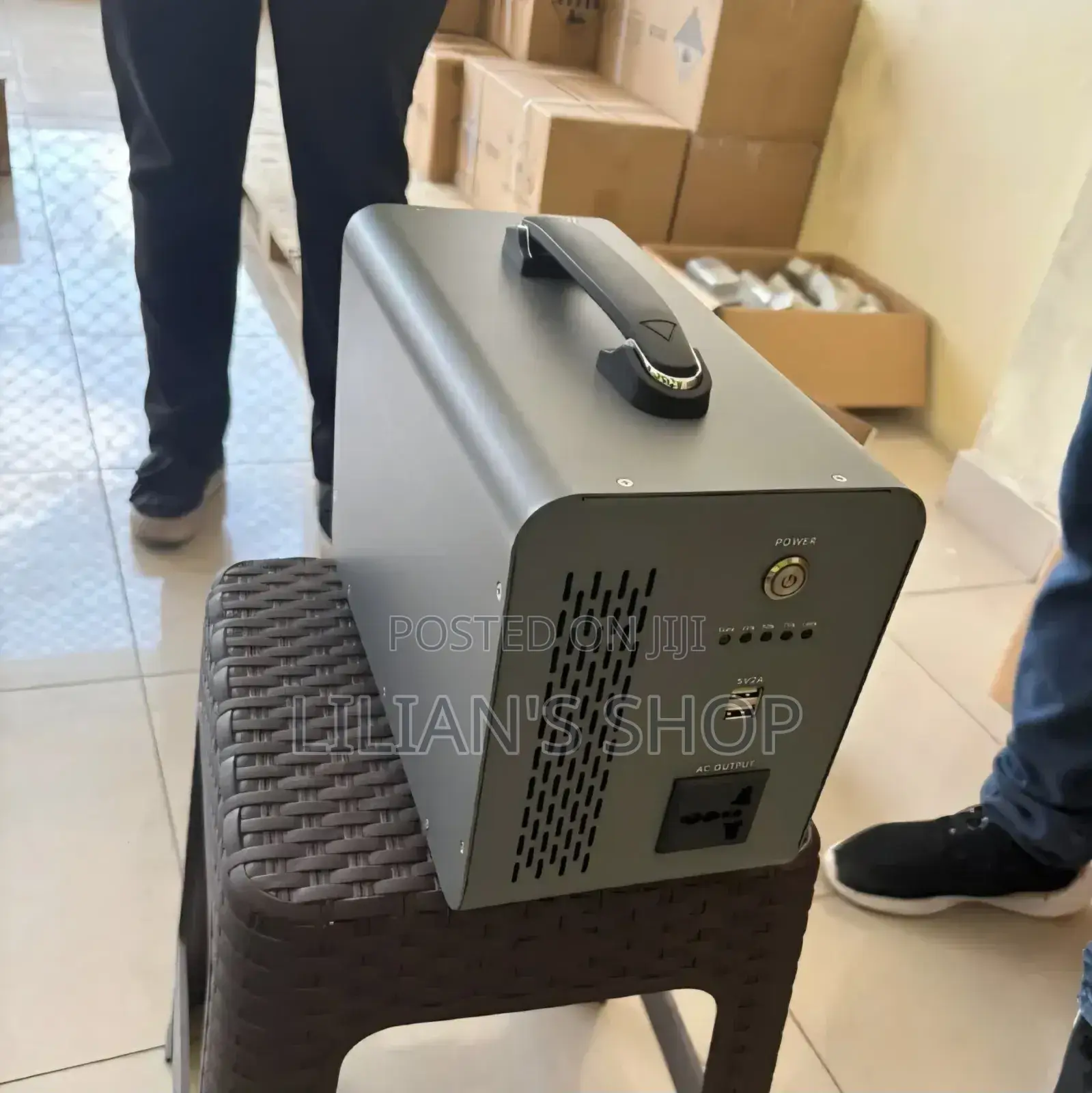 Vestwoods 1000w Portable Power Station by Haier Energy.