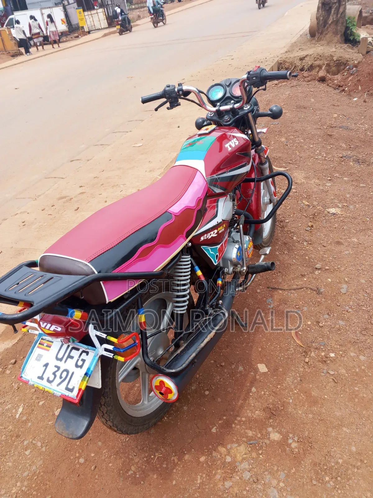 TVS HLX 125 2020 Red