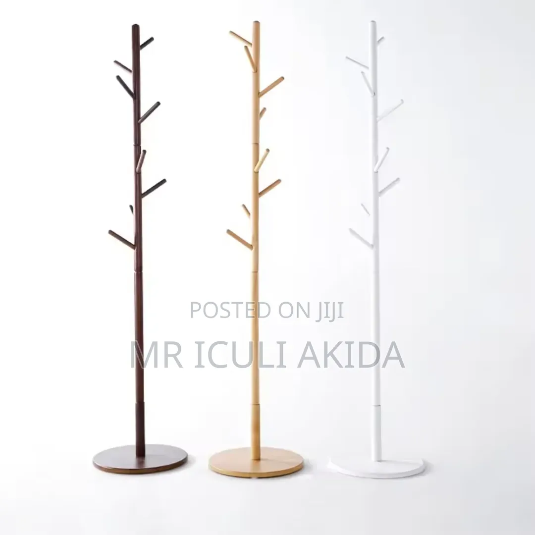 Freestanding Tree-Style Solid Wood Coat Rackwith Staggered Hooks