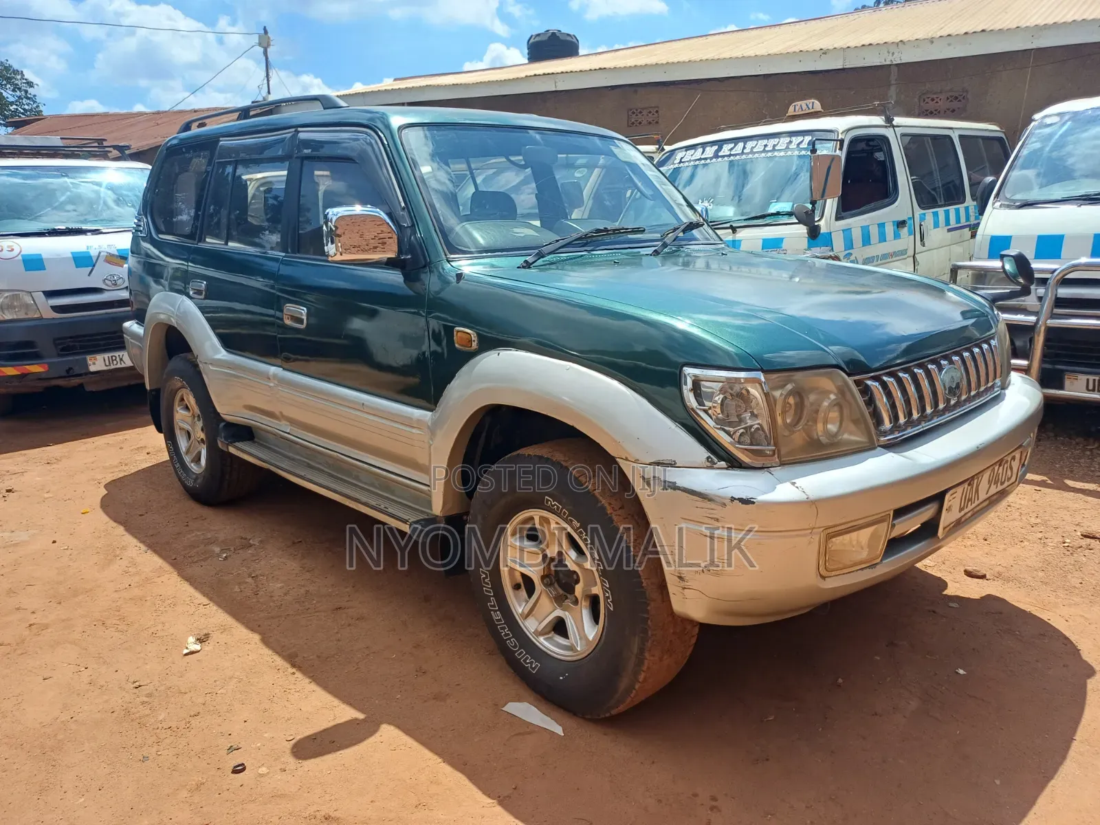 Toyota Land Cruiser Prado 2000 Green