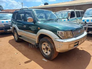 Toyota Land Cruiser Prado 2000 Green