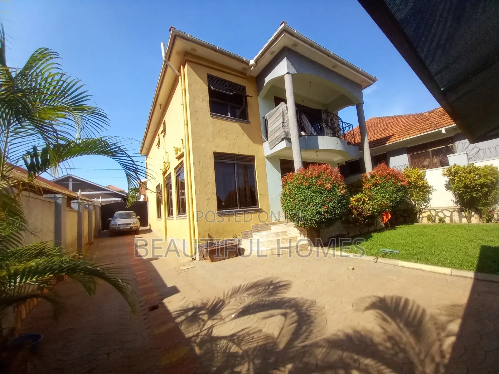 Furnished 4bdrm Duplex in Naalya, Central Division for sale