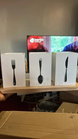 Dining Table Organisation
