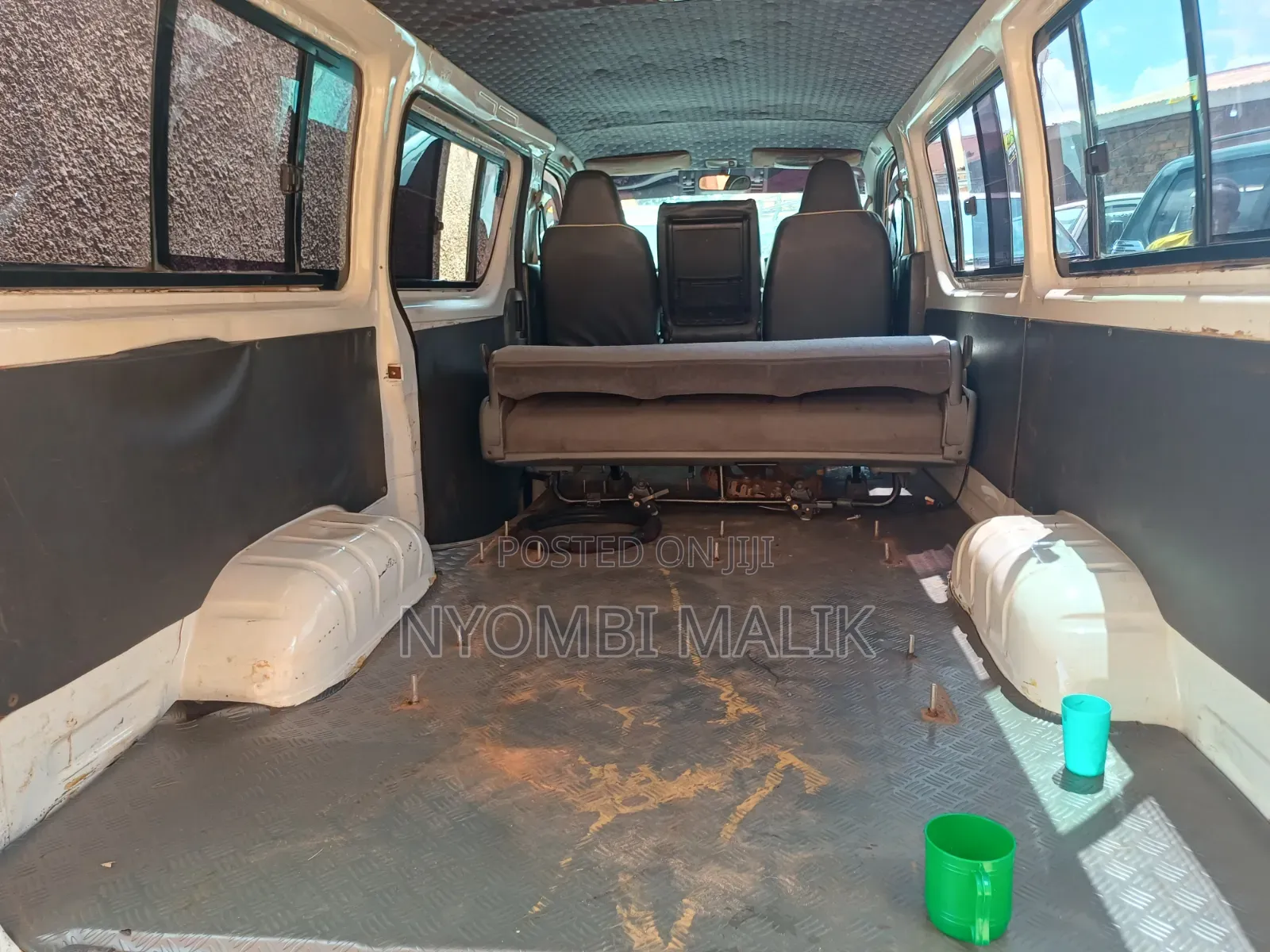 Toyota HiAce 2007 White
