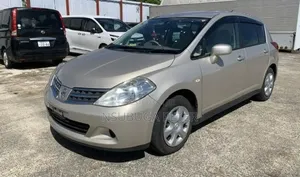 Nissan Tiida 2012 Gold