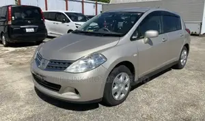 Nissan Tiida 2012 Gold