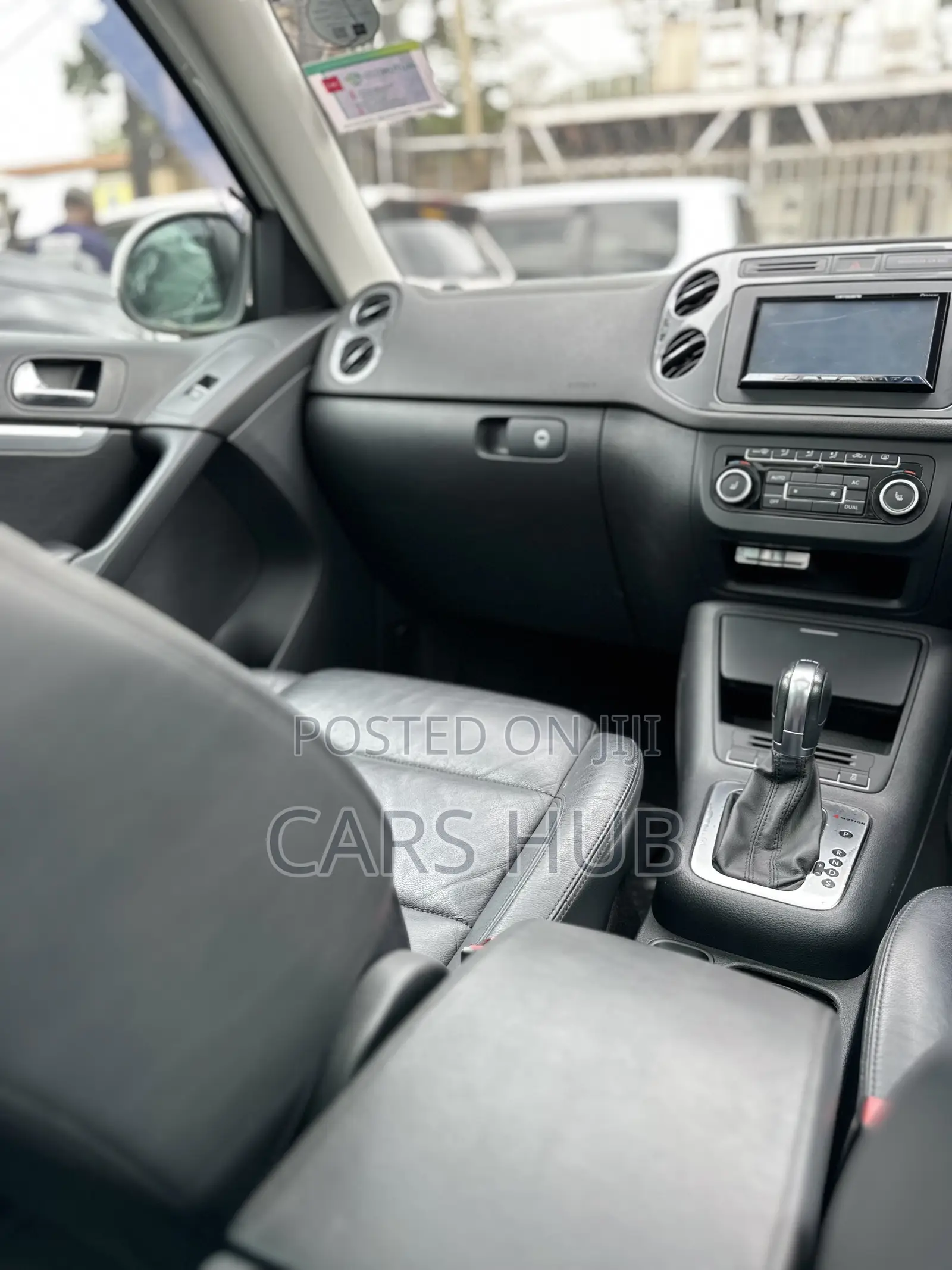 Volkswagen Tiguan 2.0 S Automatic 2012 White