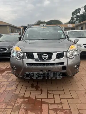 Nissan X-Trail 2.0 Petrol XE 2012 Gray