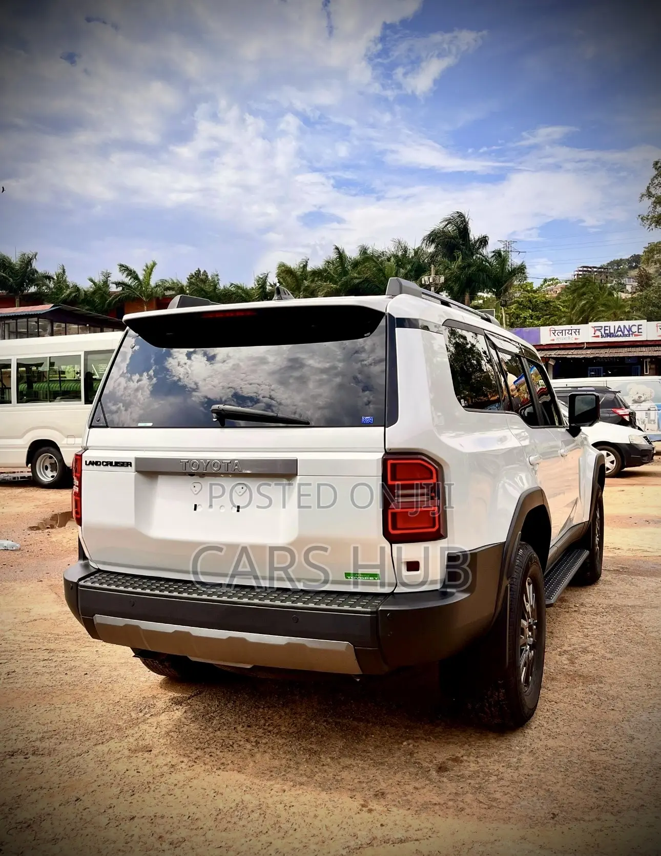 Toyota Land Cruiser Prado 2.8 2024 White