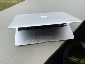 Laptop Apple MacBook Air 2015 4GB Intel Core i5 SSD 128GB