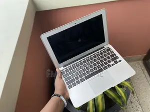 Laptop Apple MacBook Air 2015 4GB Intel Core i5 SSD 128GB