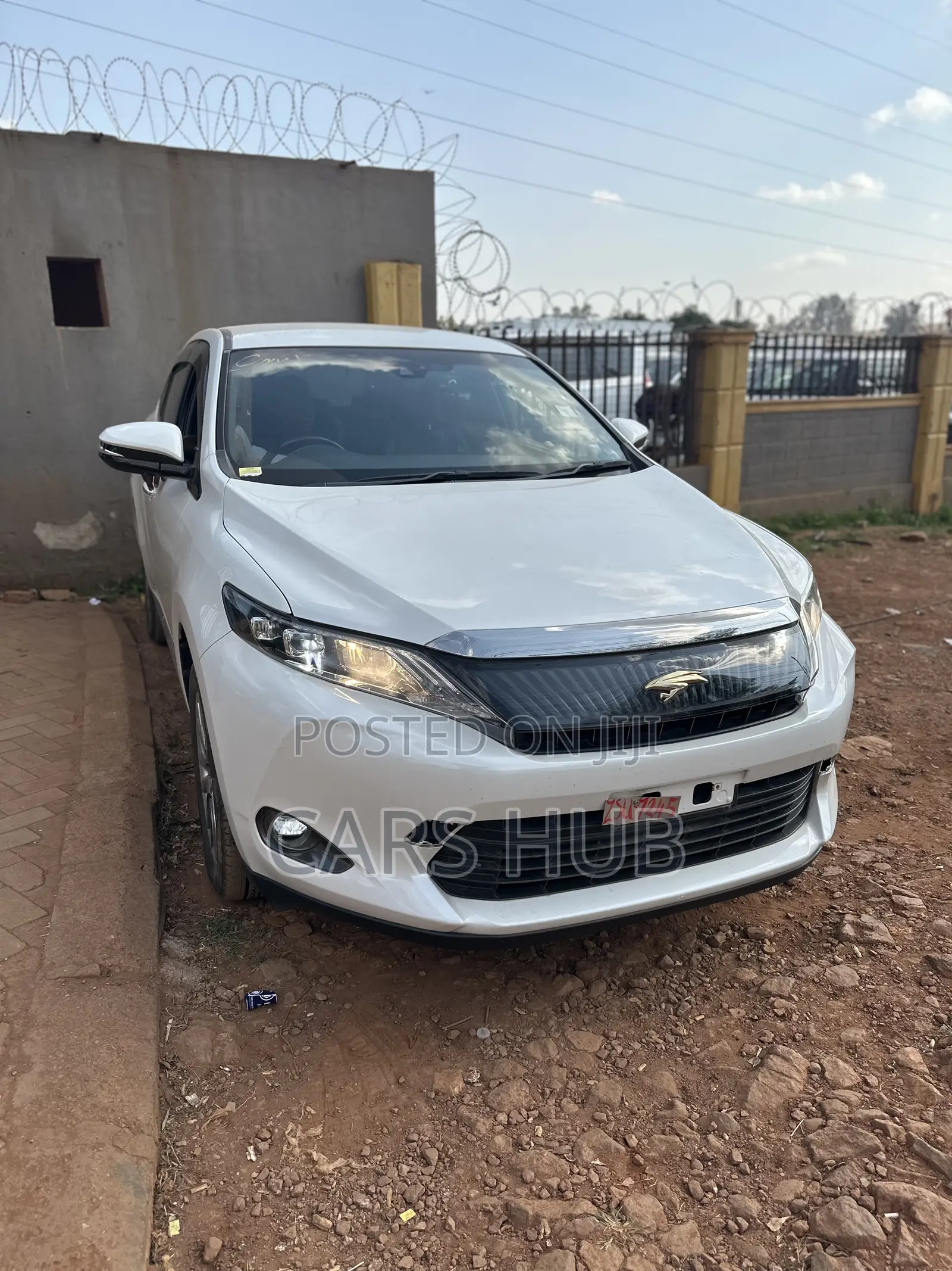 Toyota Harrier 2.0 2016 White