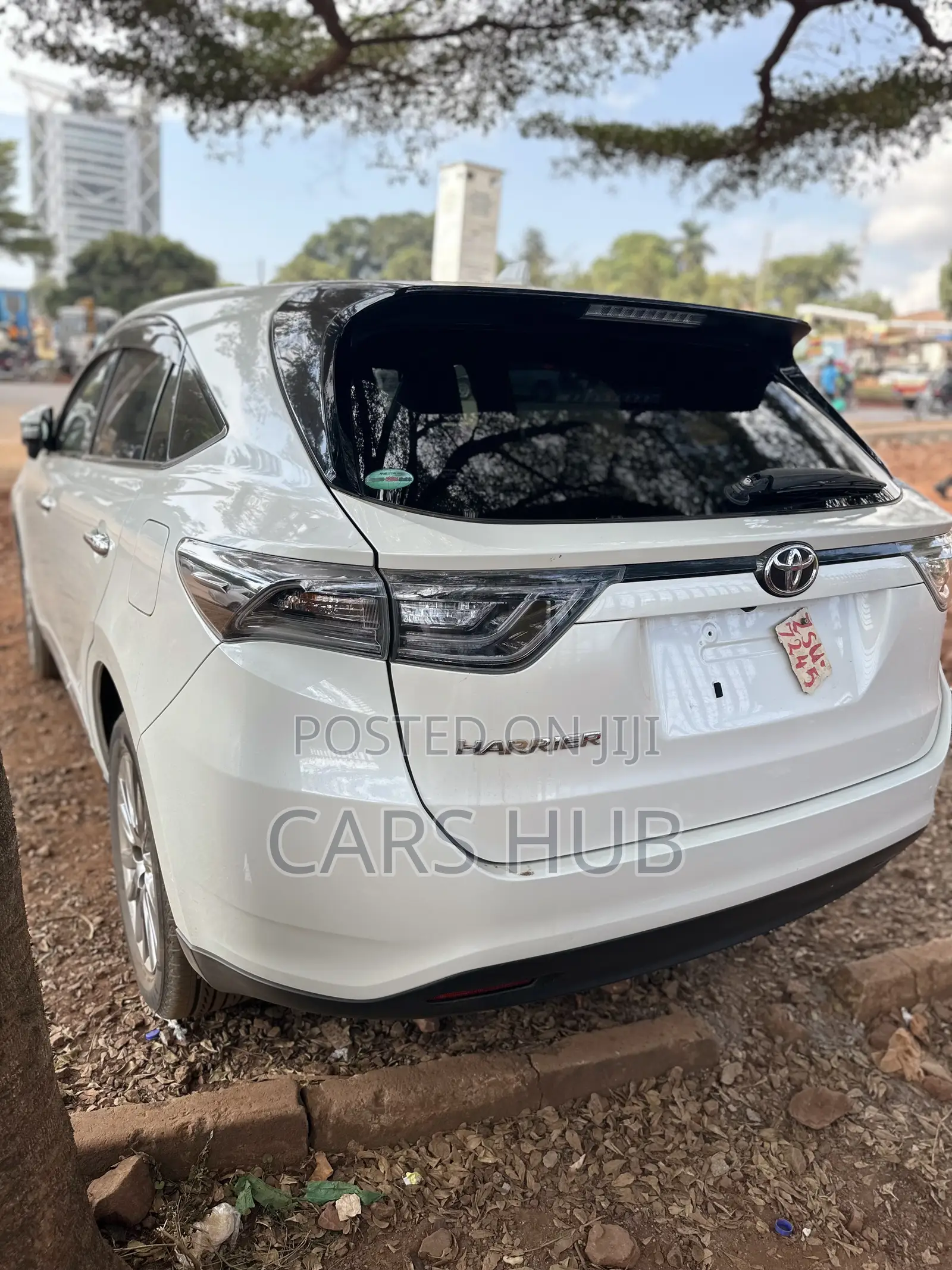 Toyota Harrier 2.0 2016 White