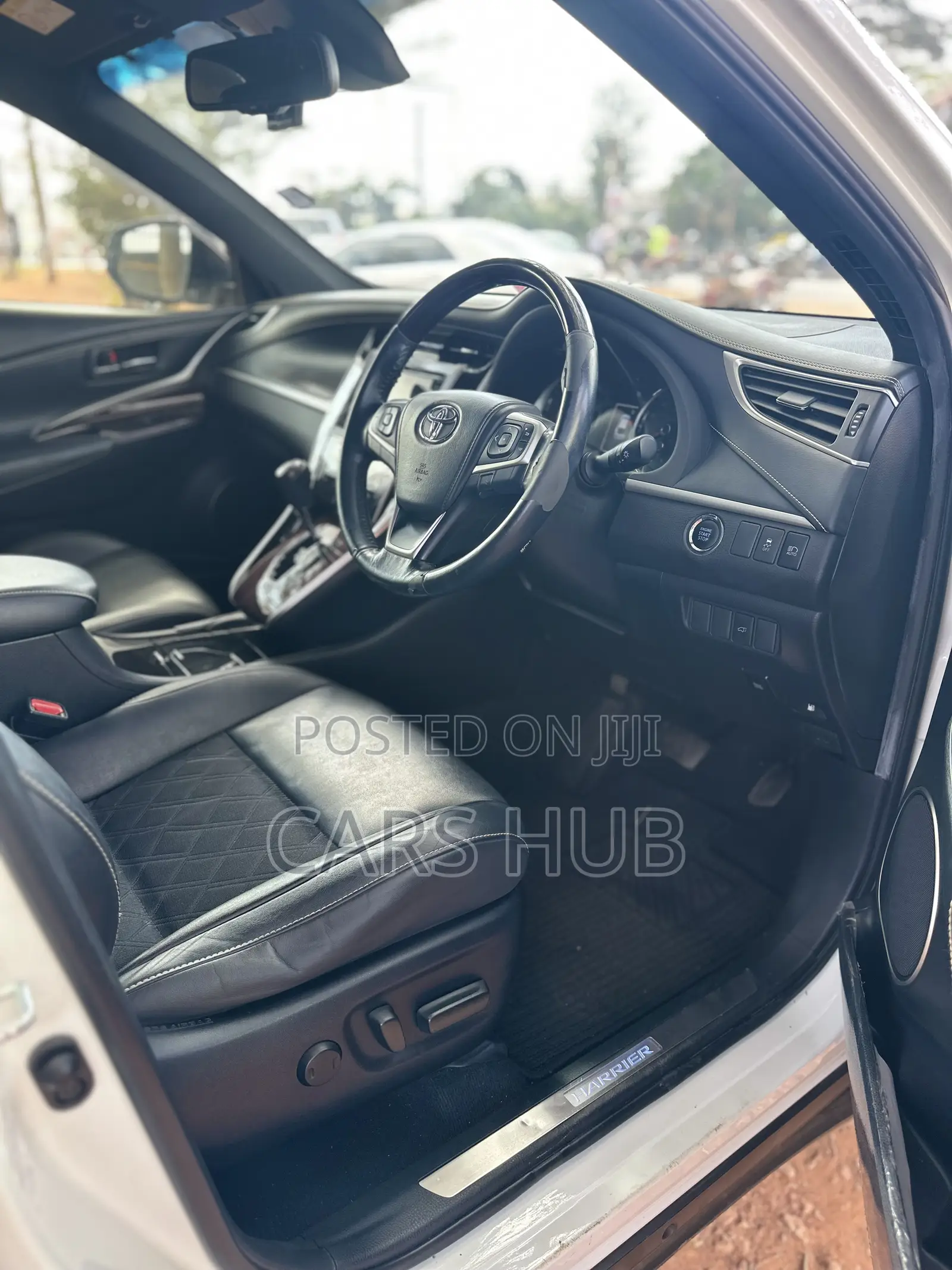 Toyota Harrier 2.0 2016 White