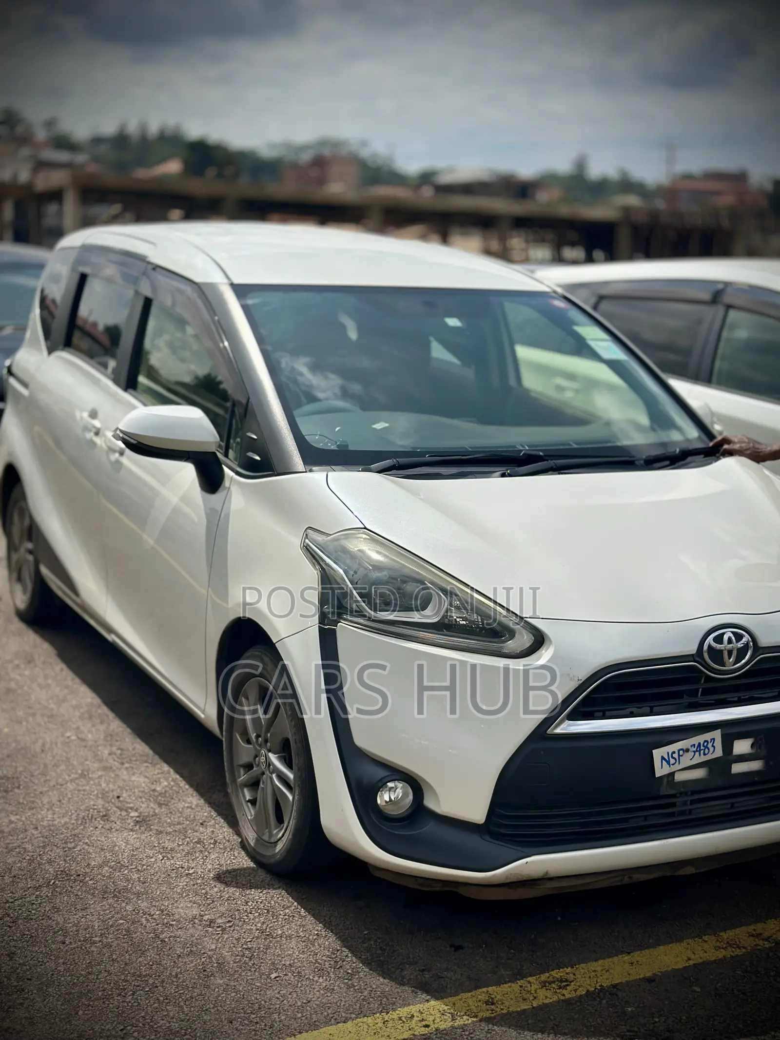 Toyota Sienta 1.5 AWD 2016 White