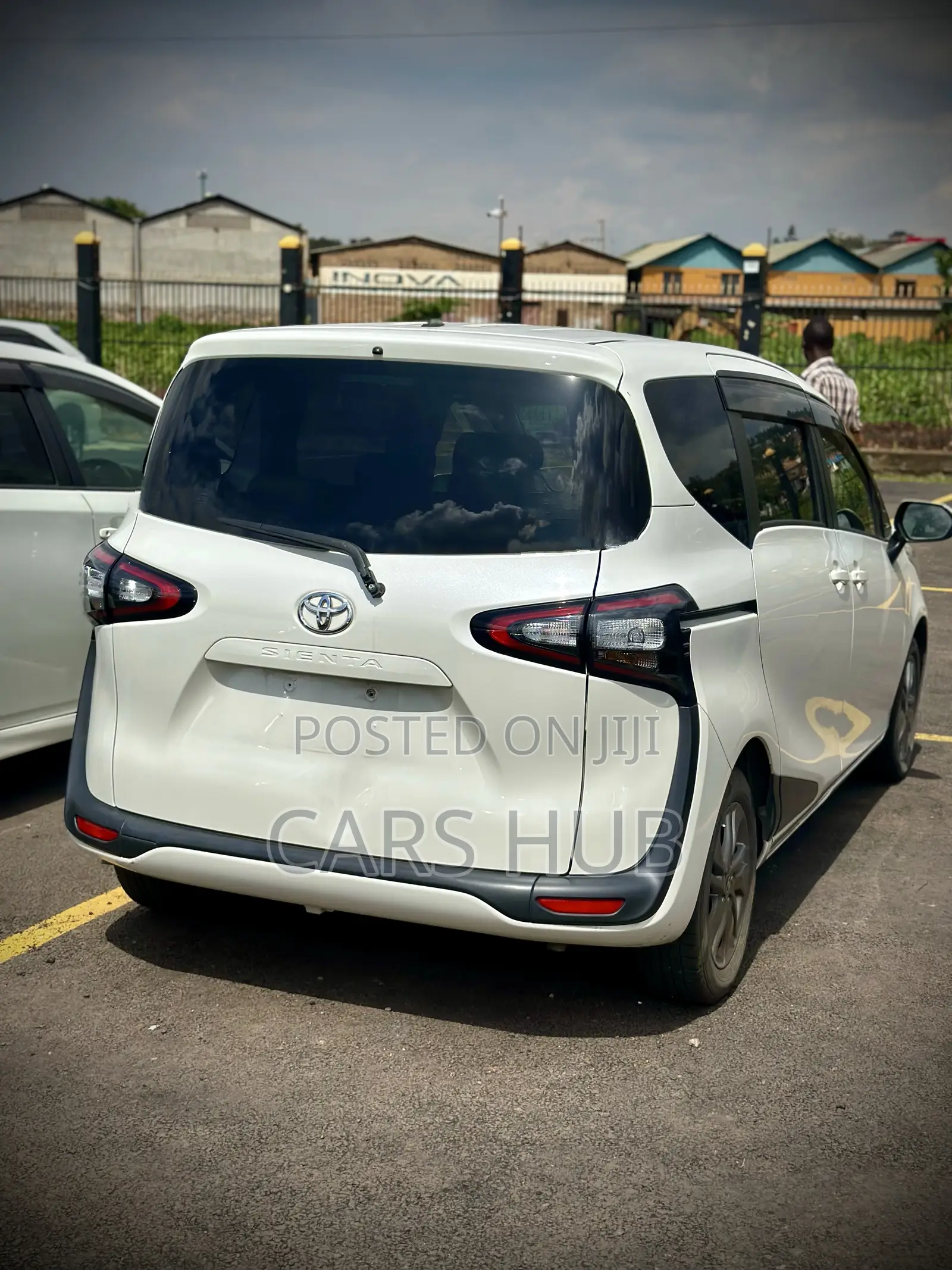 Toyota Sienta 1.5 AWD 2016 White