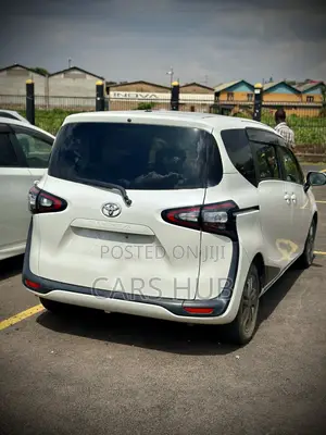 Toyota Sienta 1.5 AWD 2016 White