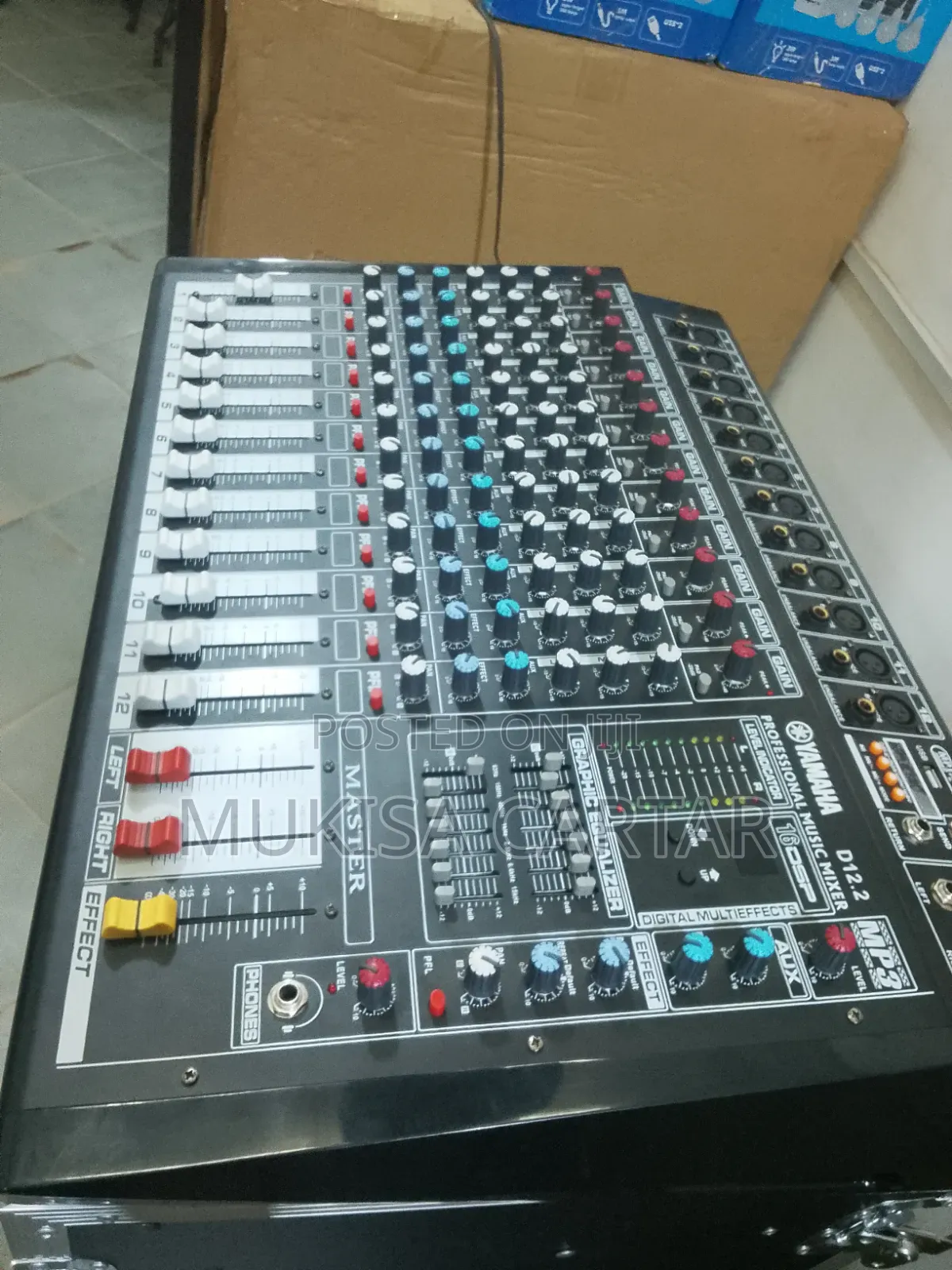 Yamaha Mixer Console%