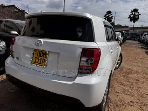 Toyota IST 2008 White