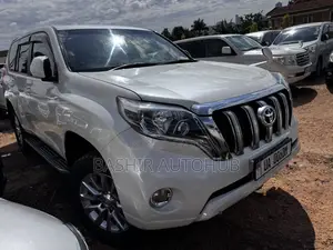 Toyota Land Cruiser Prado 2017 White