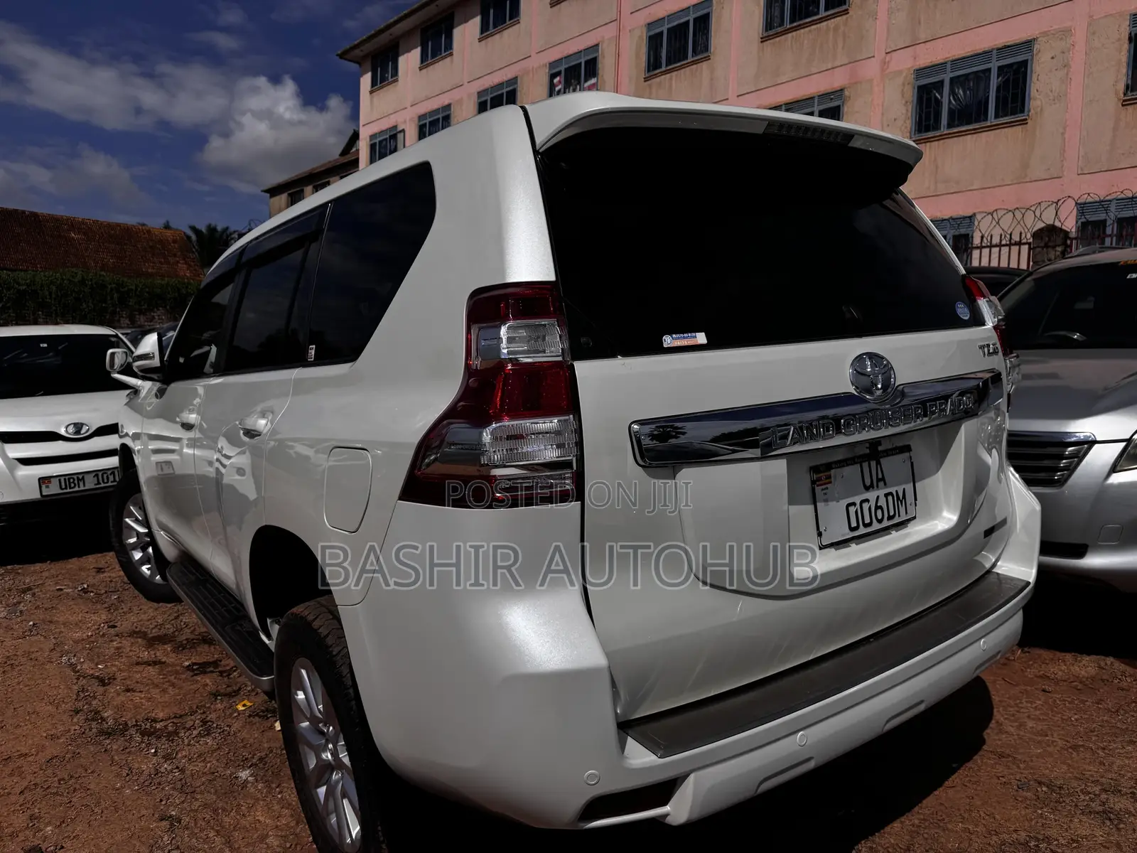 Toyota Land Cruiser Prado 2017 White