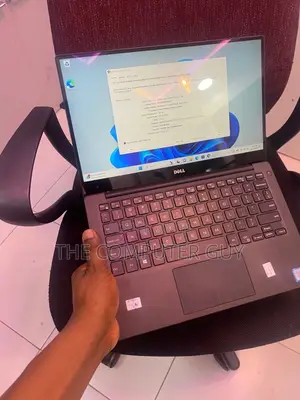 New Laptop Dell XPS 12 9250 8GB Intel Core i5 SSD 256GB