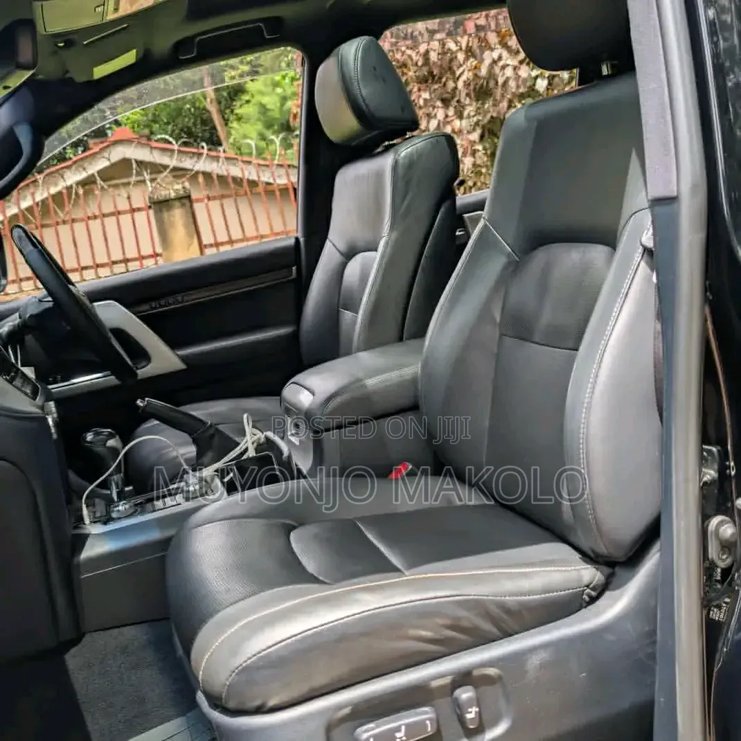 Toyota Land Cruiser 2017 Black
