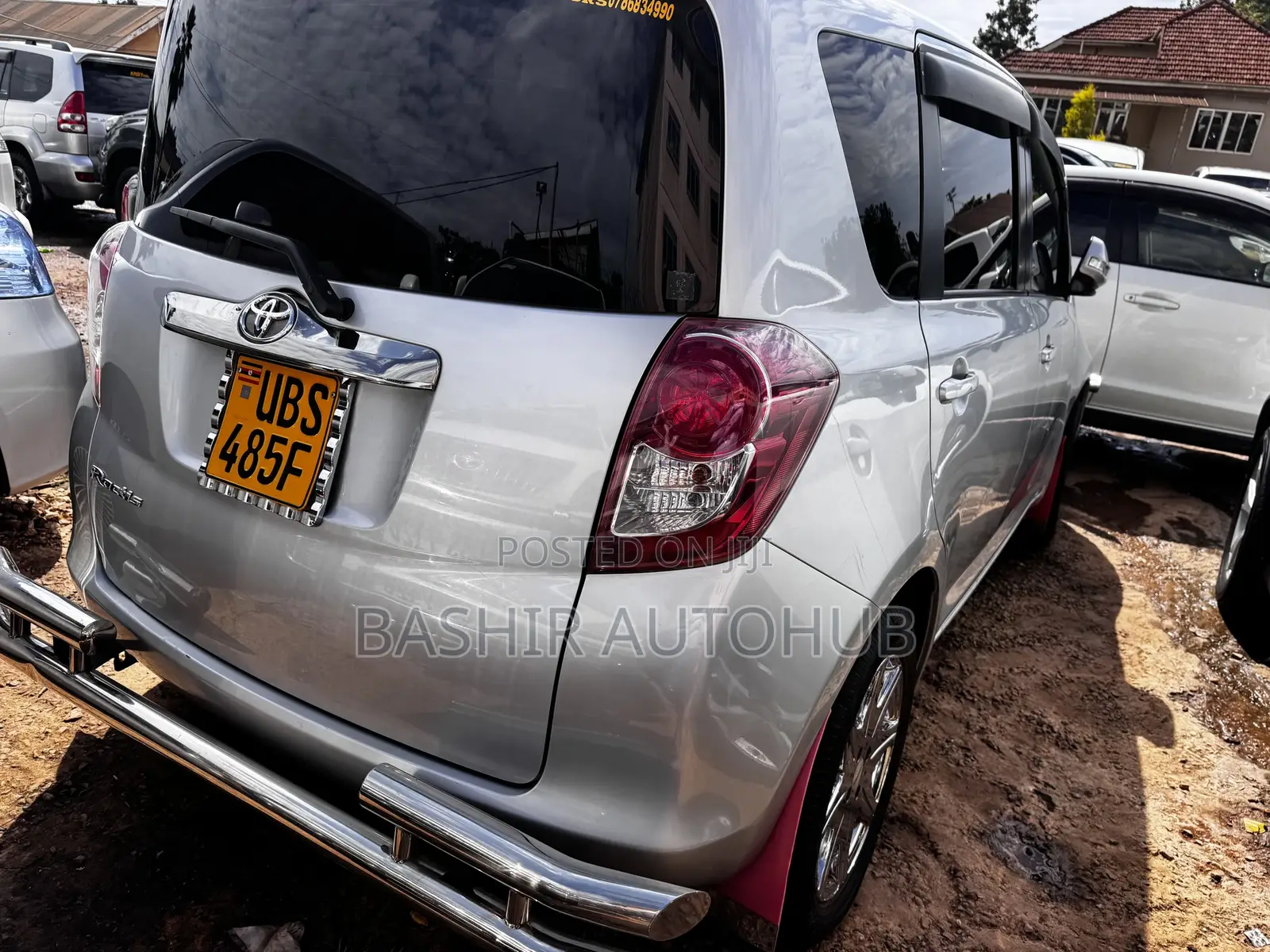 Toyota Ractis 2009 Silver