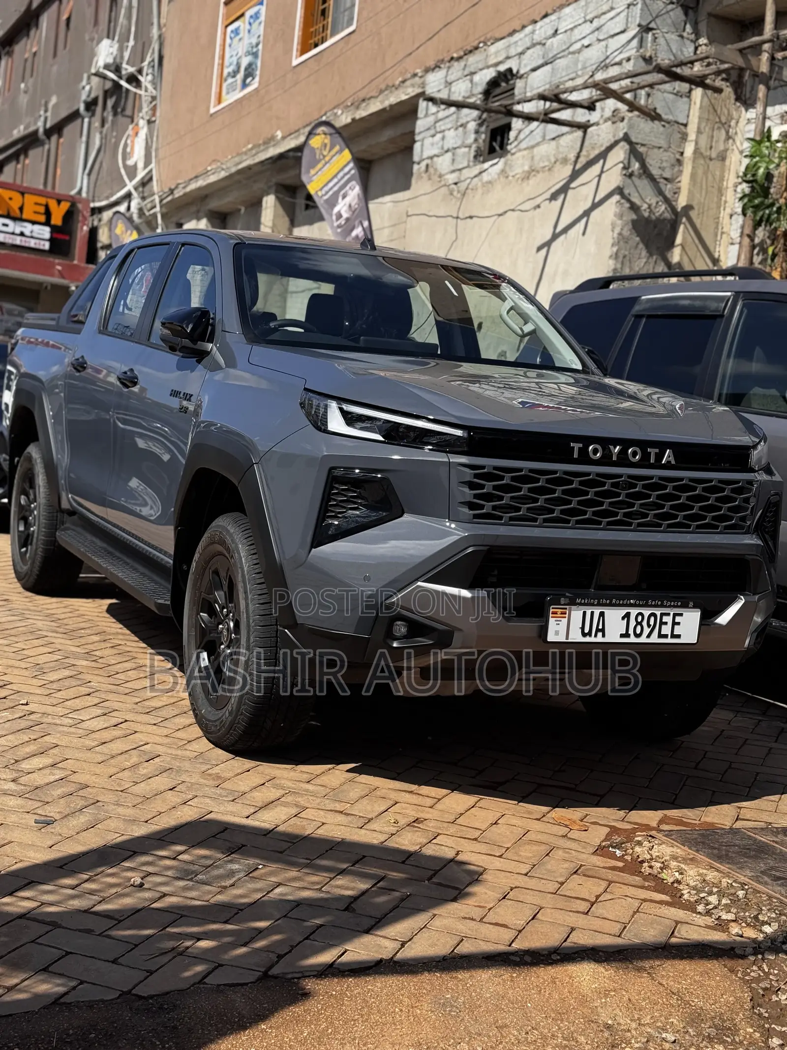 New Toyota Hilux 2025 Gray