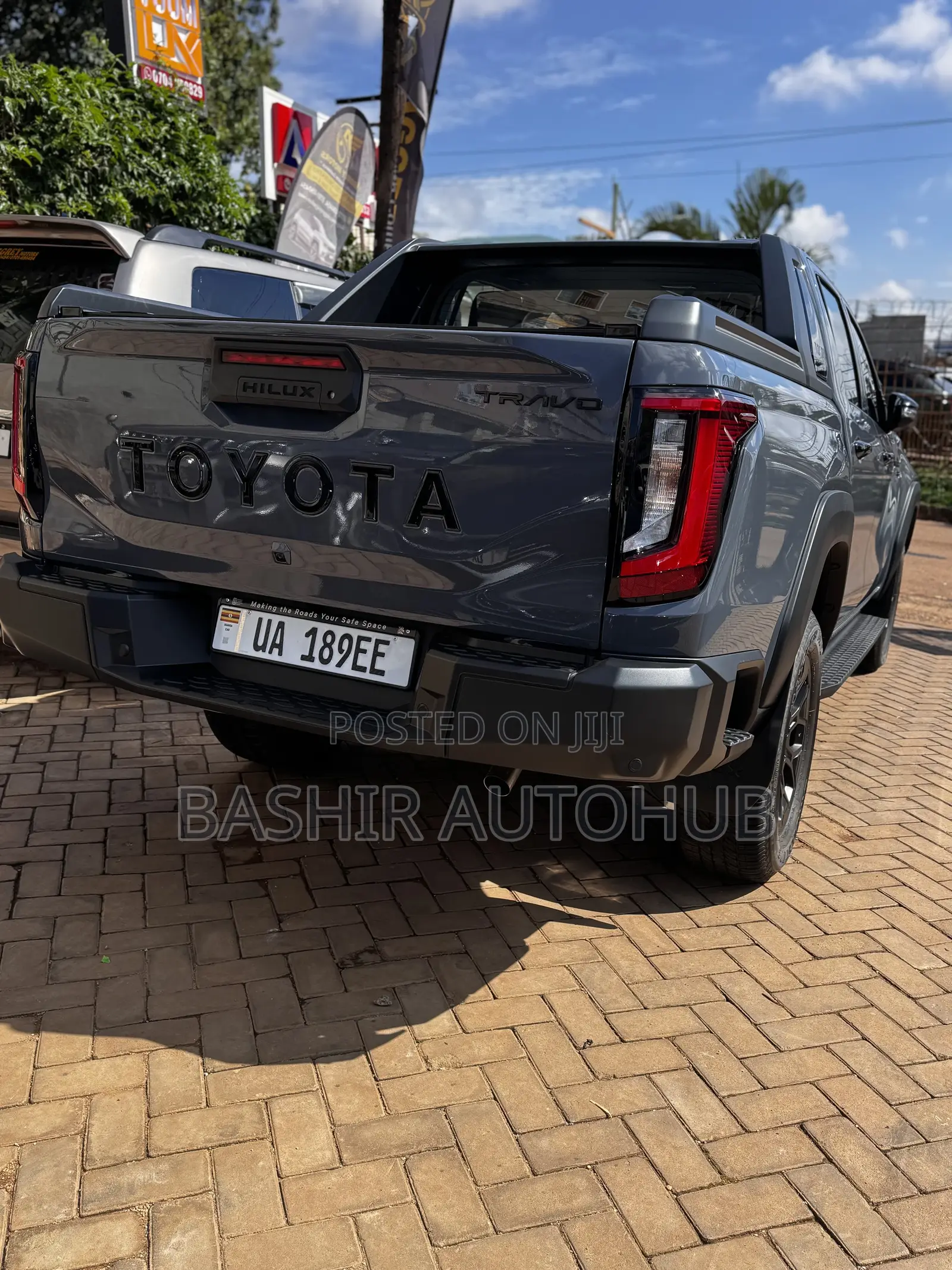 New Toyota Hilux 2025 Gray