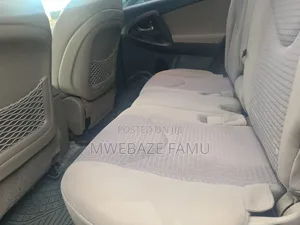 Toyota Vanguard 2009 White