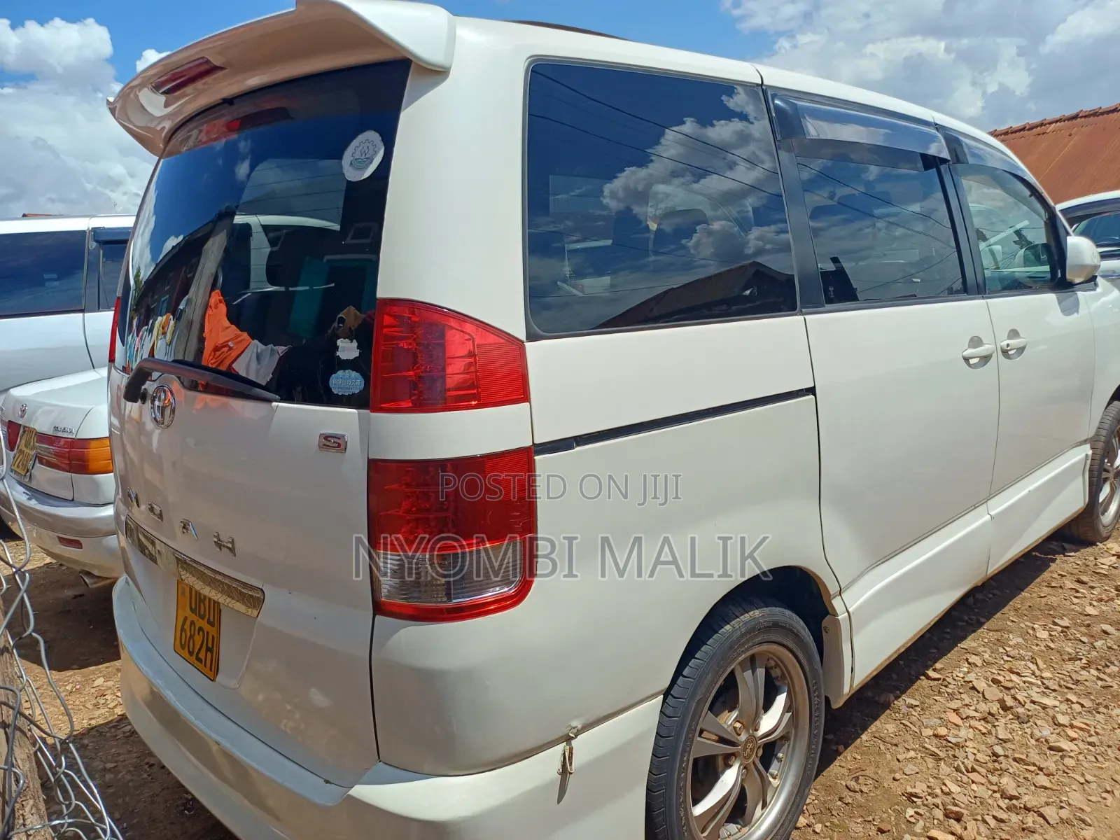 Toyota Noah 2.0 FWD (8 Seater) 2005 Pearl