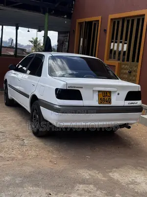 Toyota Carina 2000 White