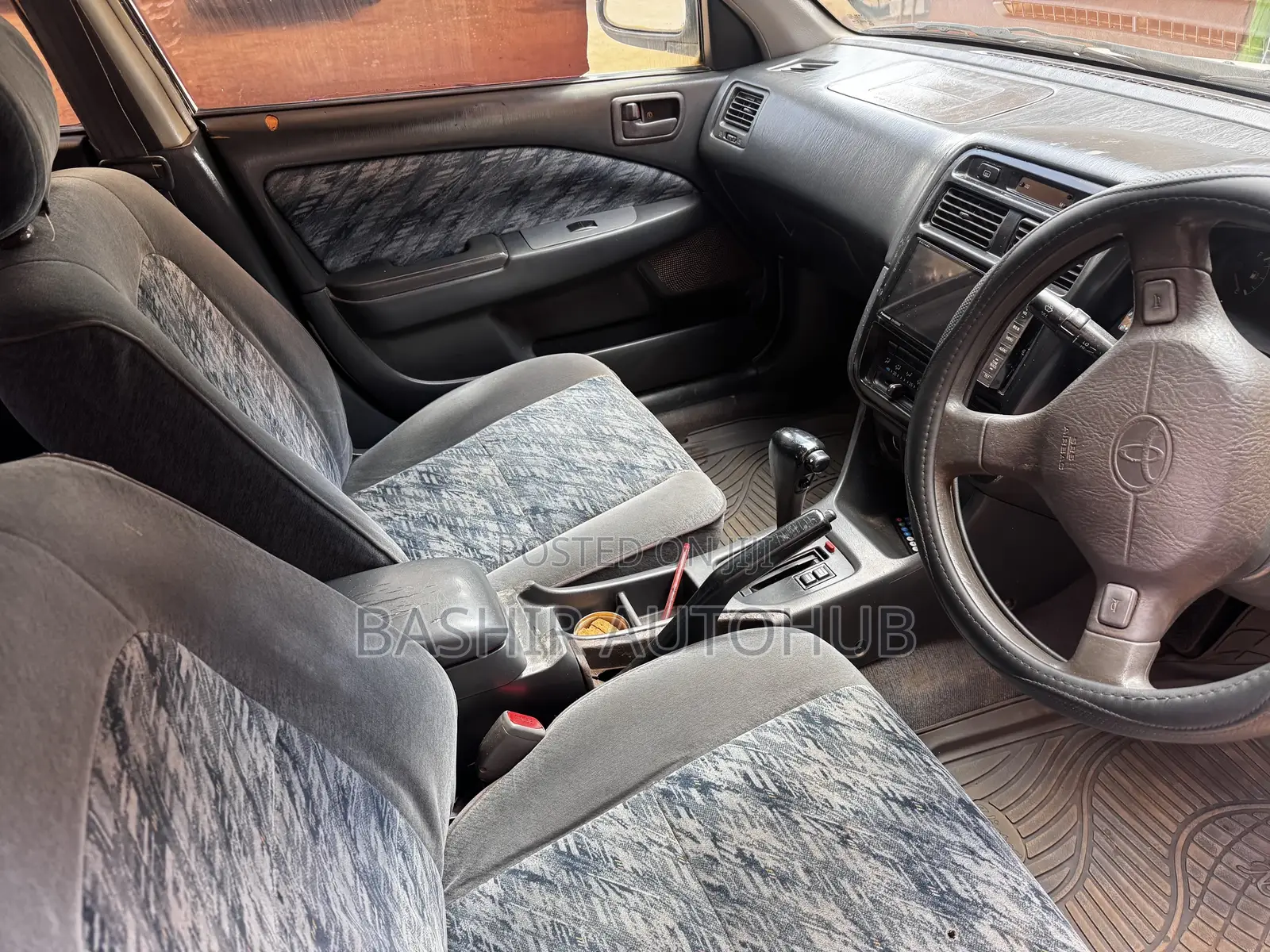 Toyota Carina 2000 White