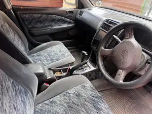 Toyota Carina 2000 White