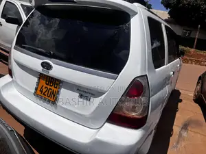 Subaru Forester 2004 White