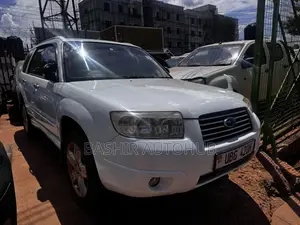 Subaru Forester 2004 White
