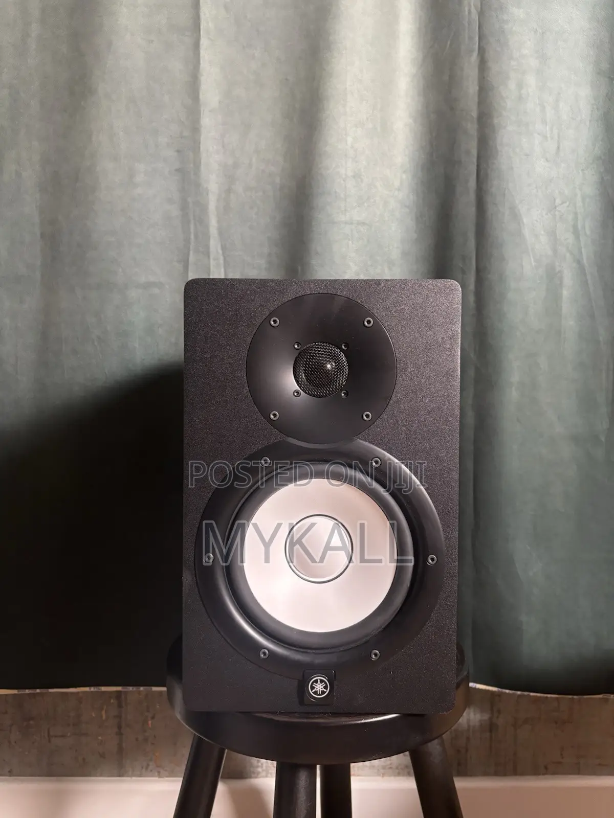 Yamaha Hs7 Active Studio Monitor Speakers Pair