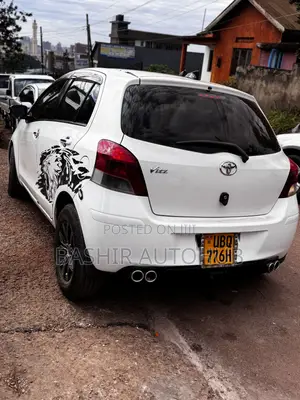 Toyota Vitz 2007 White