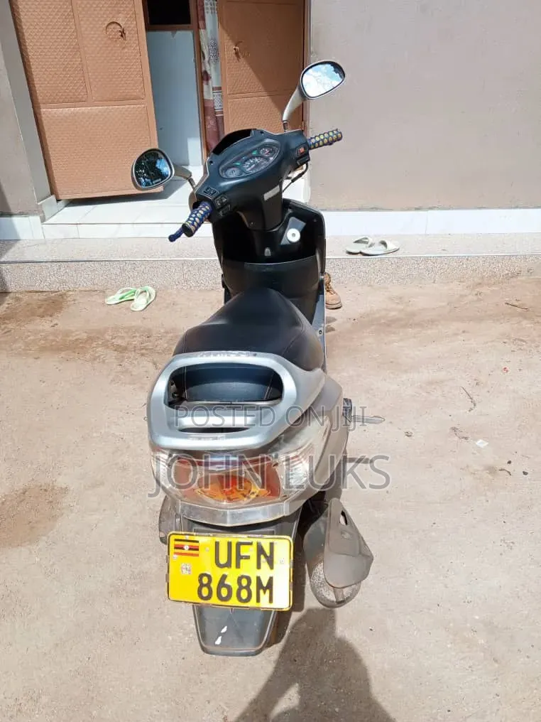 Kymco 2000 Silver