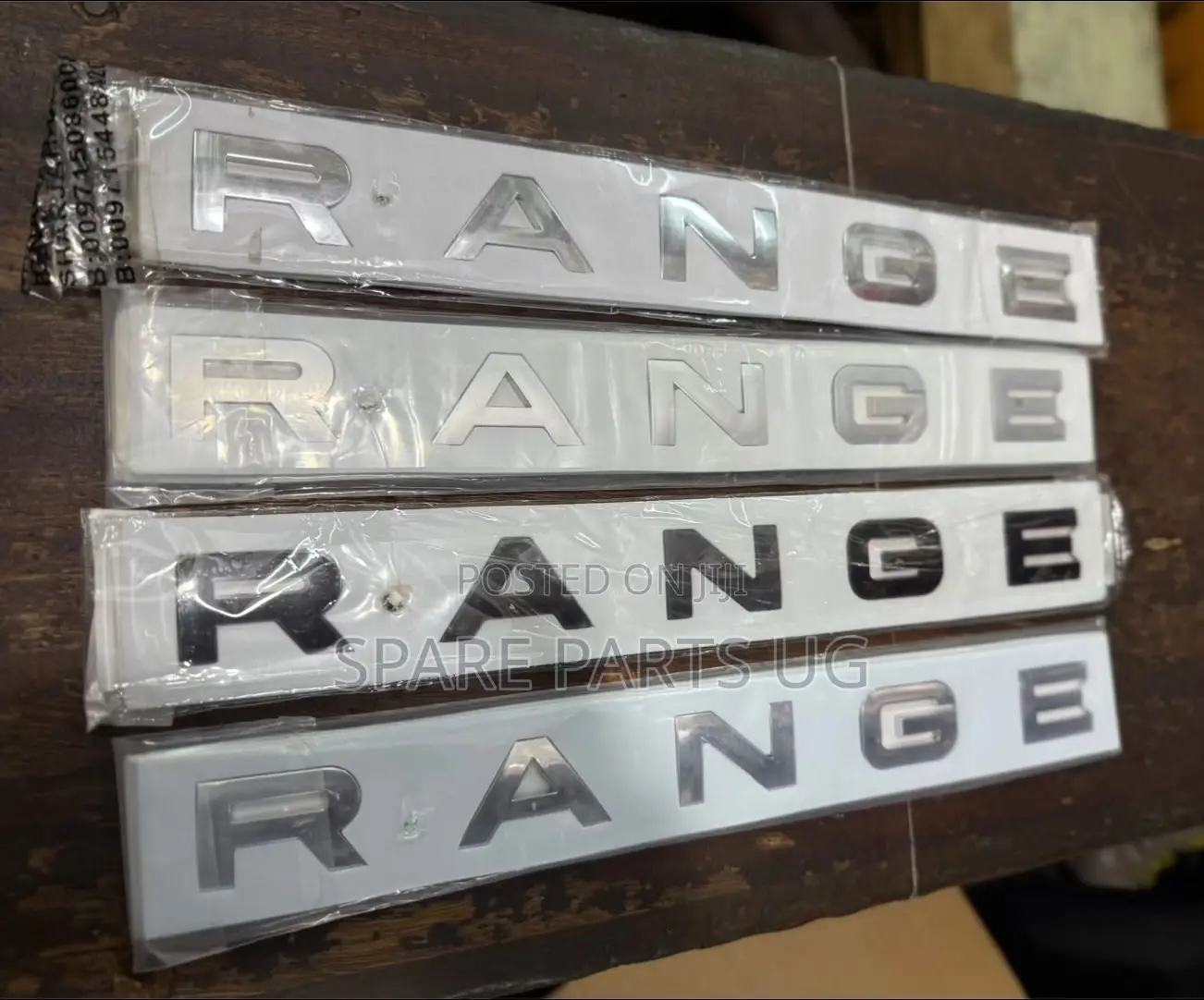 Range Rover Chrome Emblem / Words