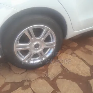 Toyota IST 2010 White