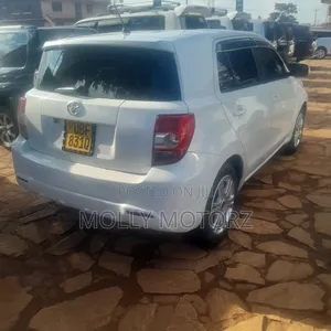 Toyota IST 2010 White