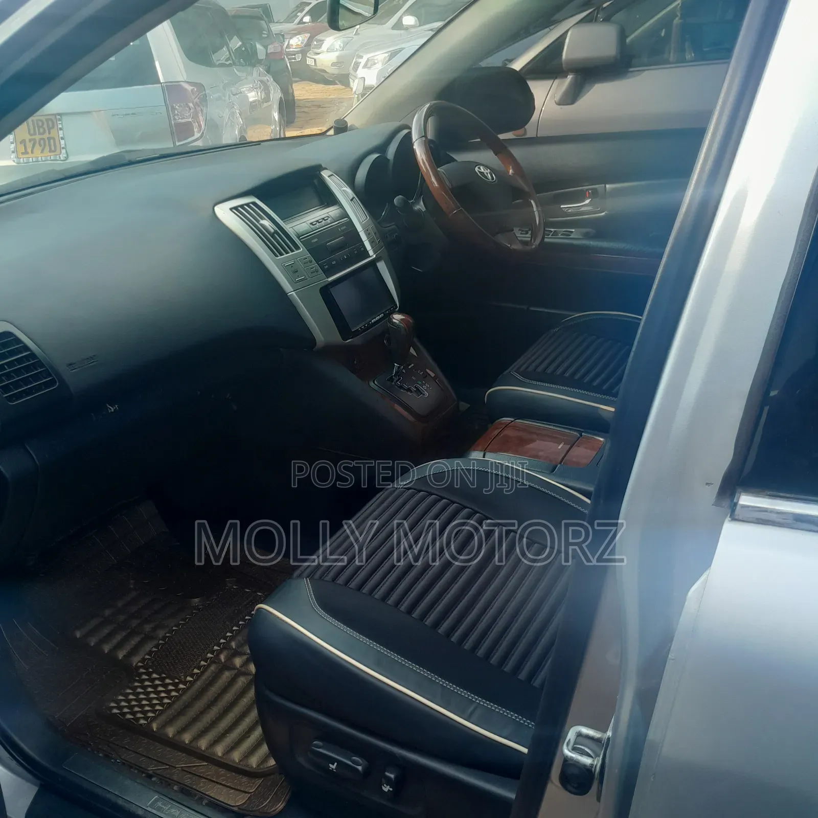 Toyota Harrier 2010 Silver