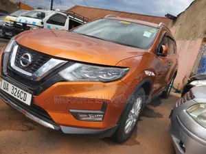 Nissan X-Trail 2017 Gold