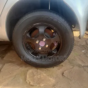 Toyota Vitz 2012 White