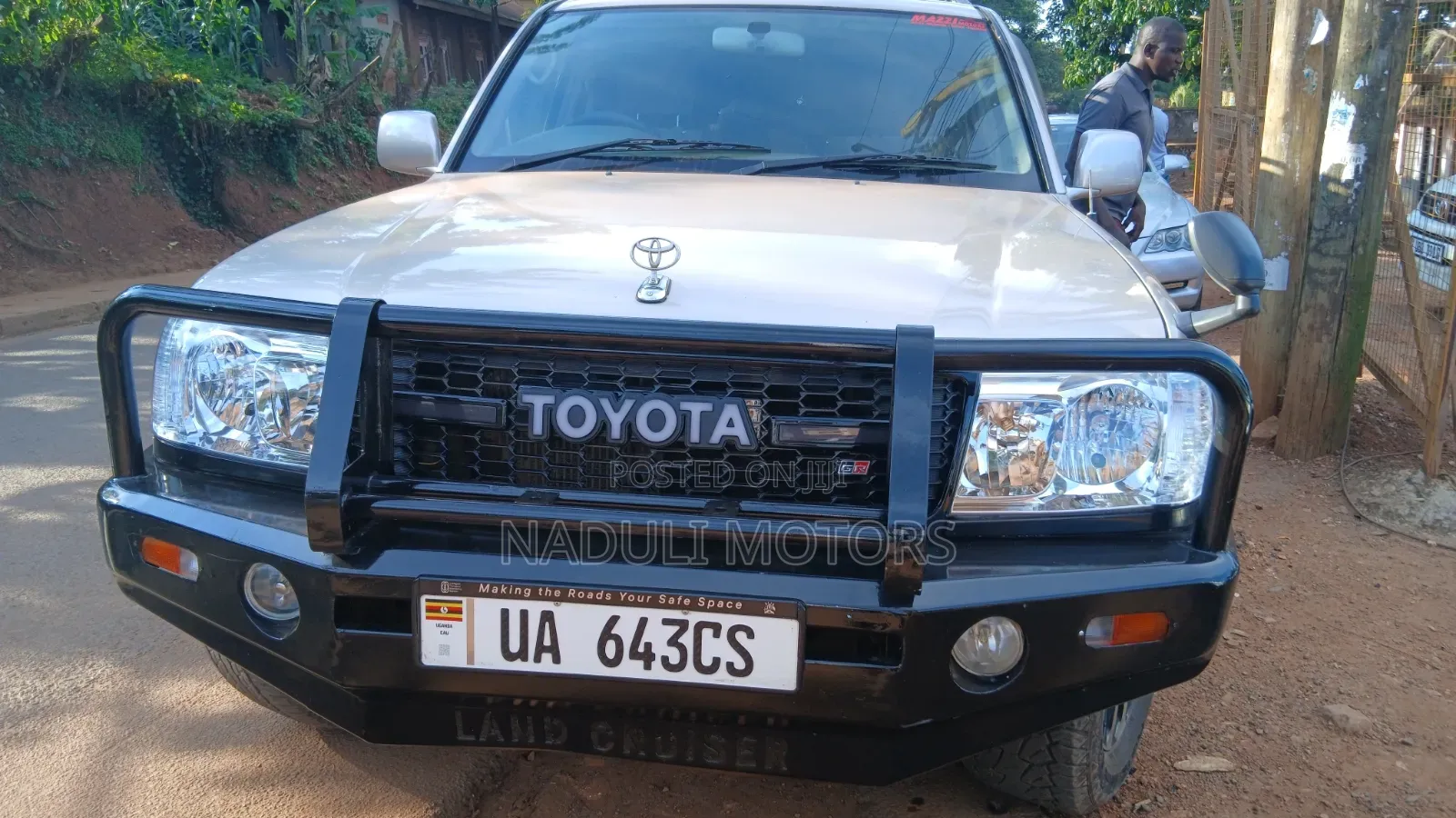 Toyota Land Cruiser Prado 2010 Gold