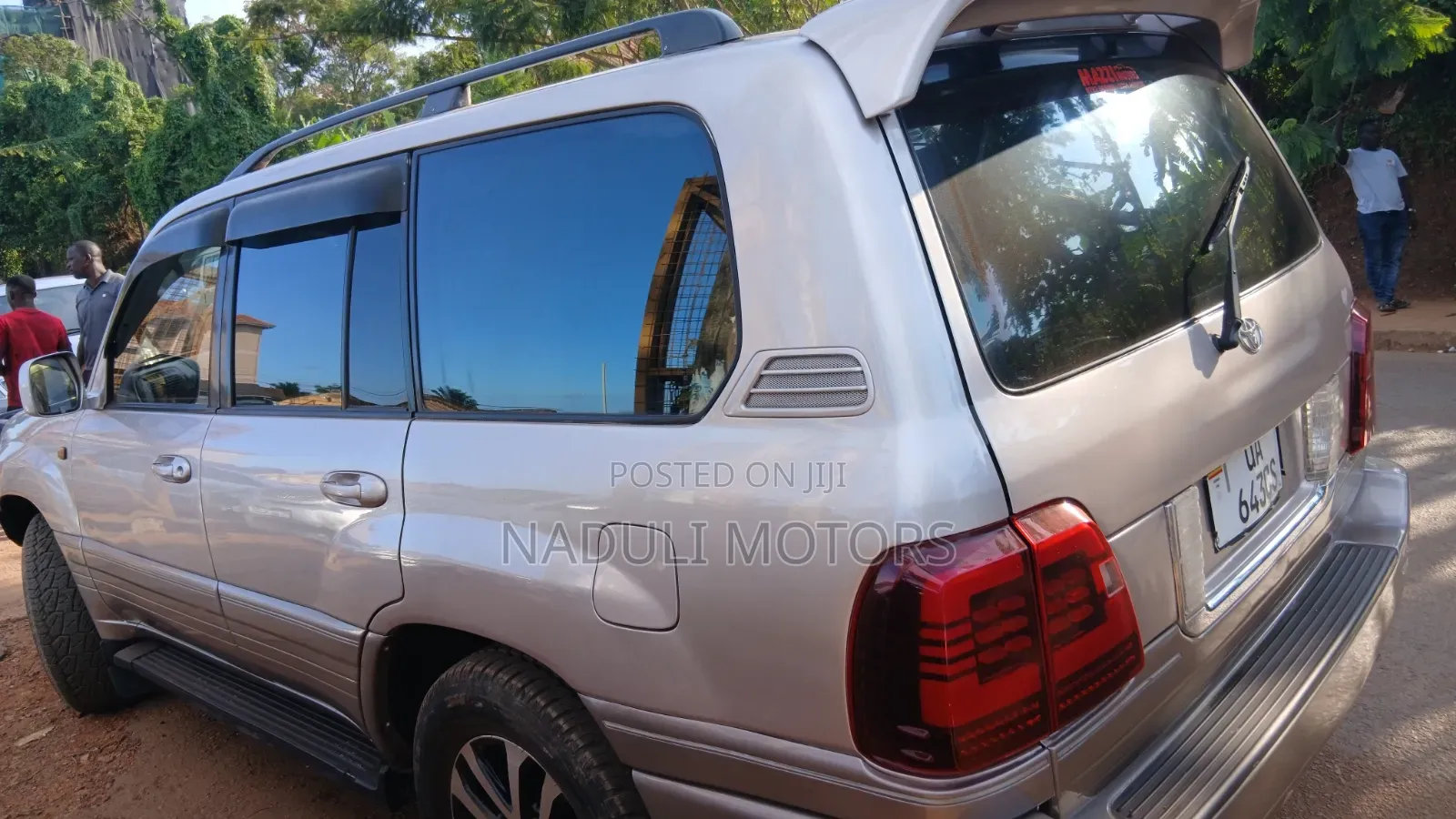 Toyota Land Cruiser Prado 2010 Gold