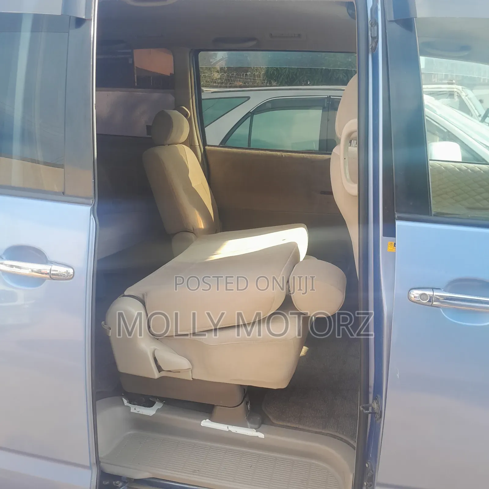 Toyota Noah 2013 Blue