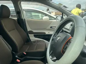 Toyota Sienta 1.5 AWD 2016 White